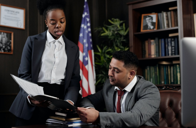 A Guide to Hiring a Criminal Defense Lawyer